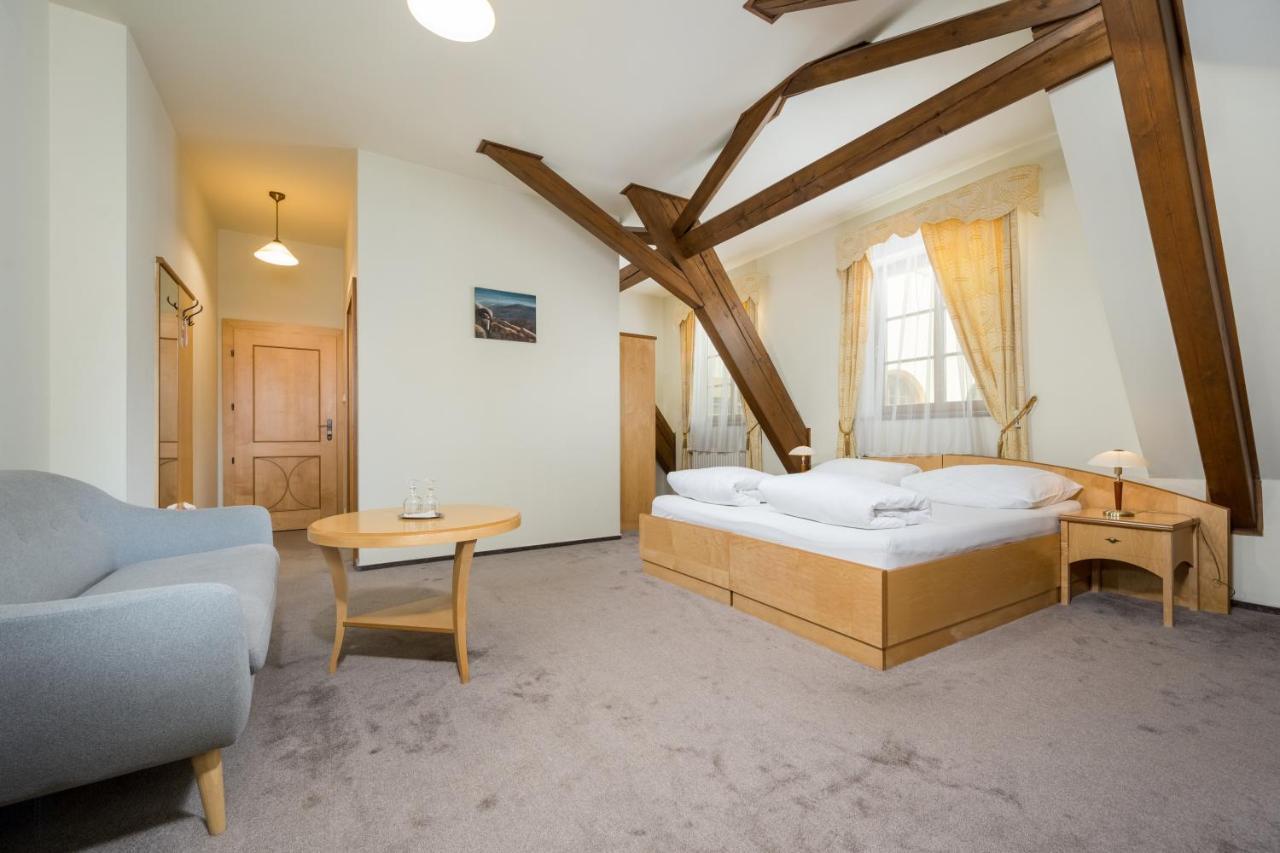 Hotel Zlaty Lev Jablonec nad Nisou Eksteriør billede
