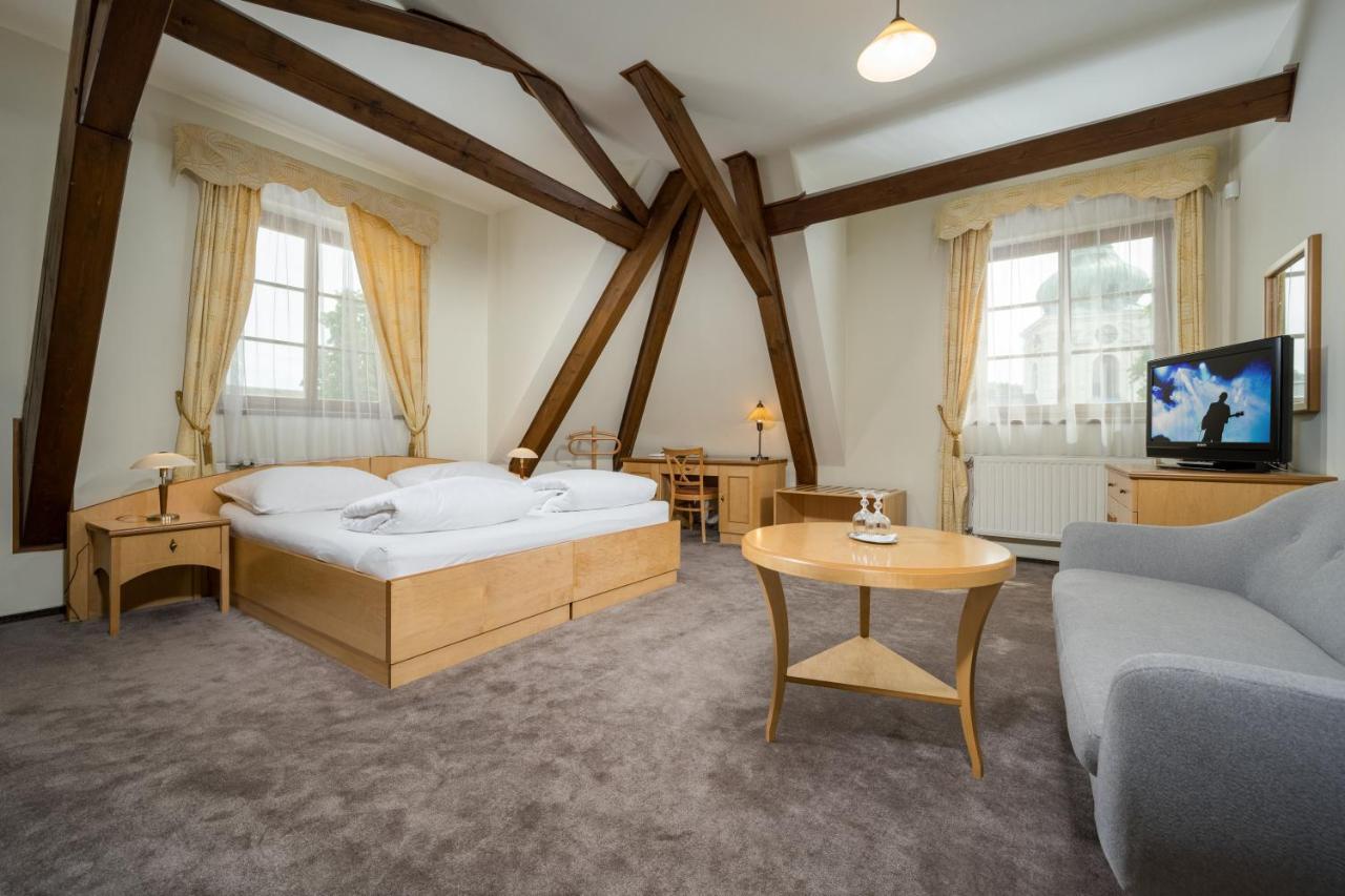Hotel Zlaty Lev Jablonec nad Nisou Eksteriør billede