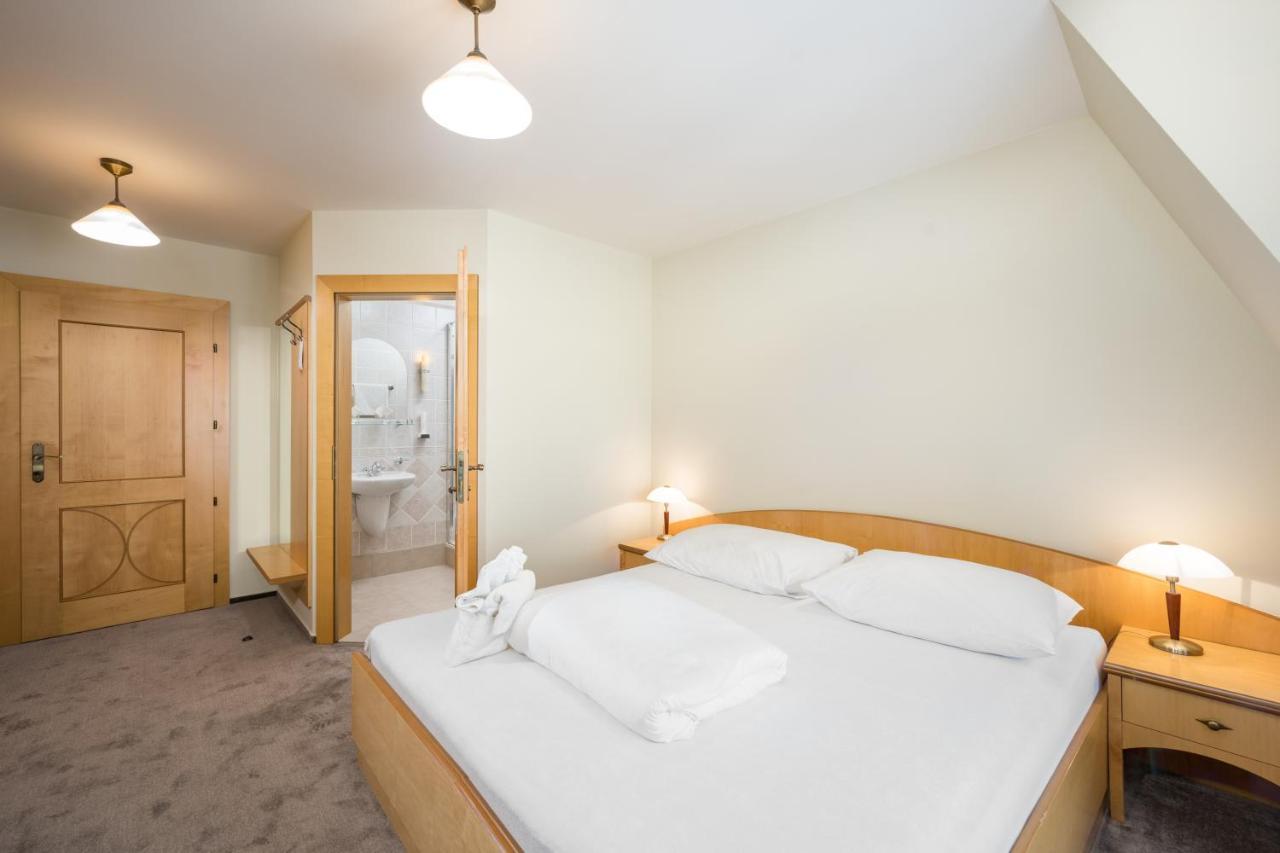 Hotel Zlaty Lev Jablonec nad Nisou Eksteriør billede