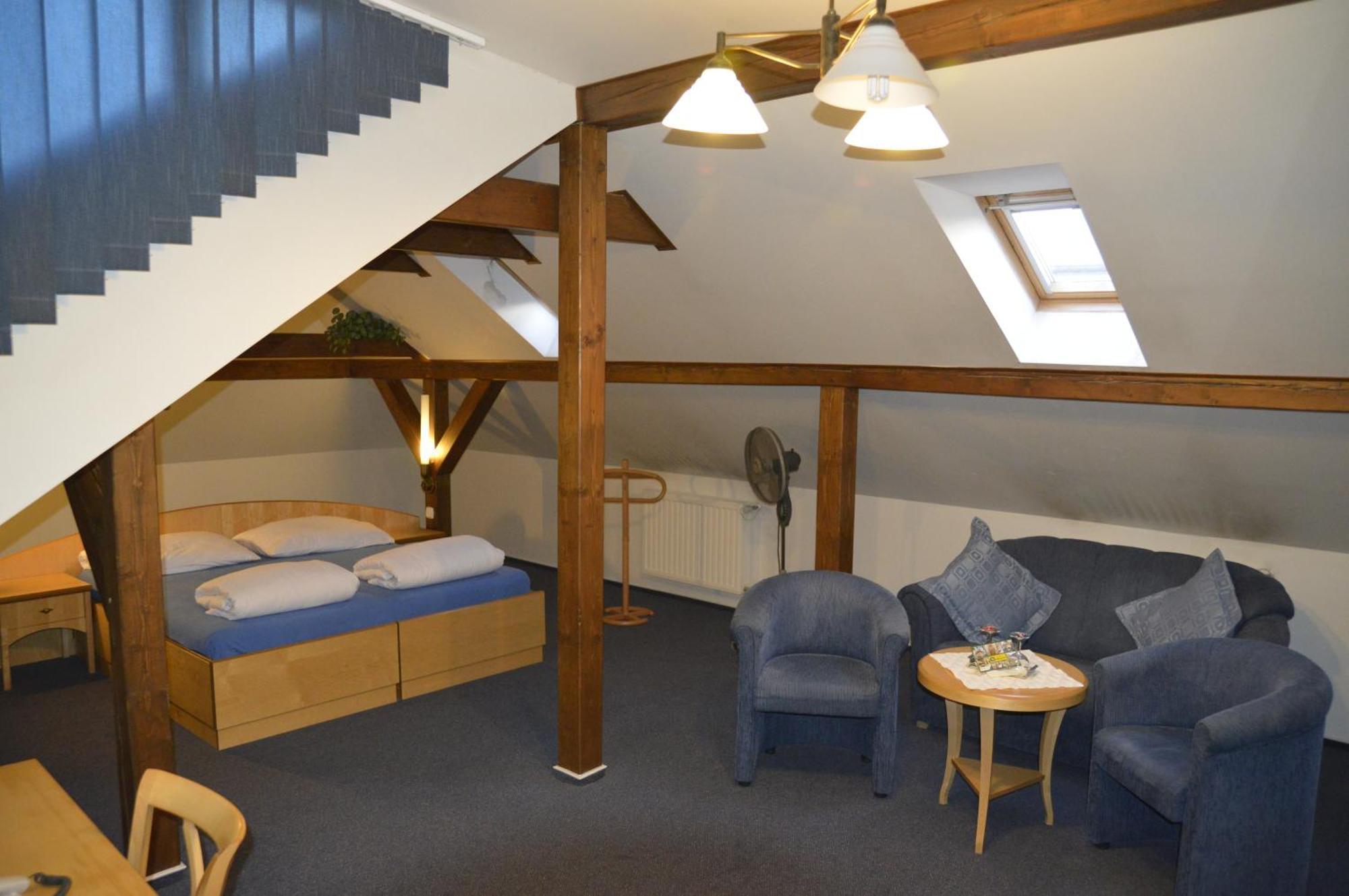 Hotel Zlaty Lev Jablonec nad Nisou Eksteriør billede